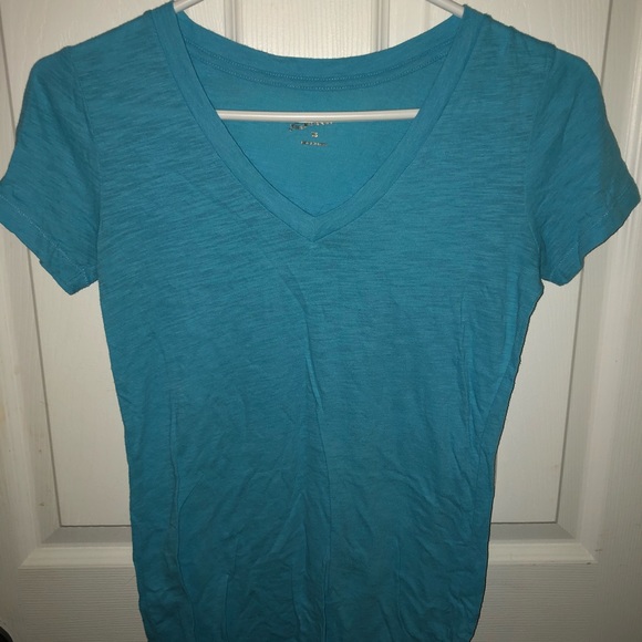 basic v-neck t-shirt bundle - Picture 2 of 4